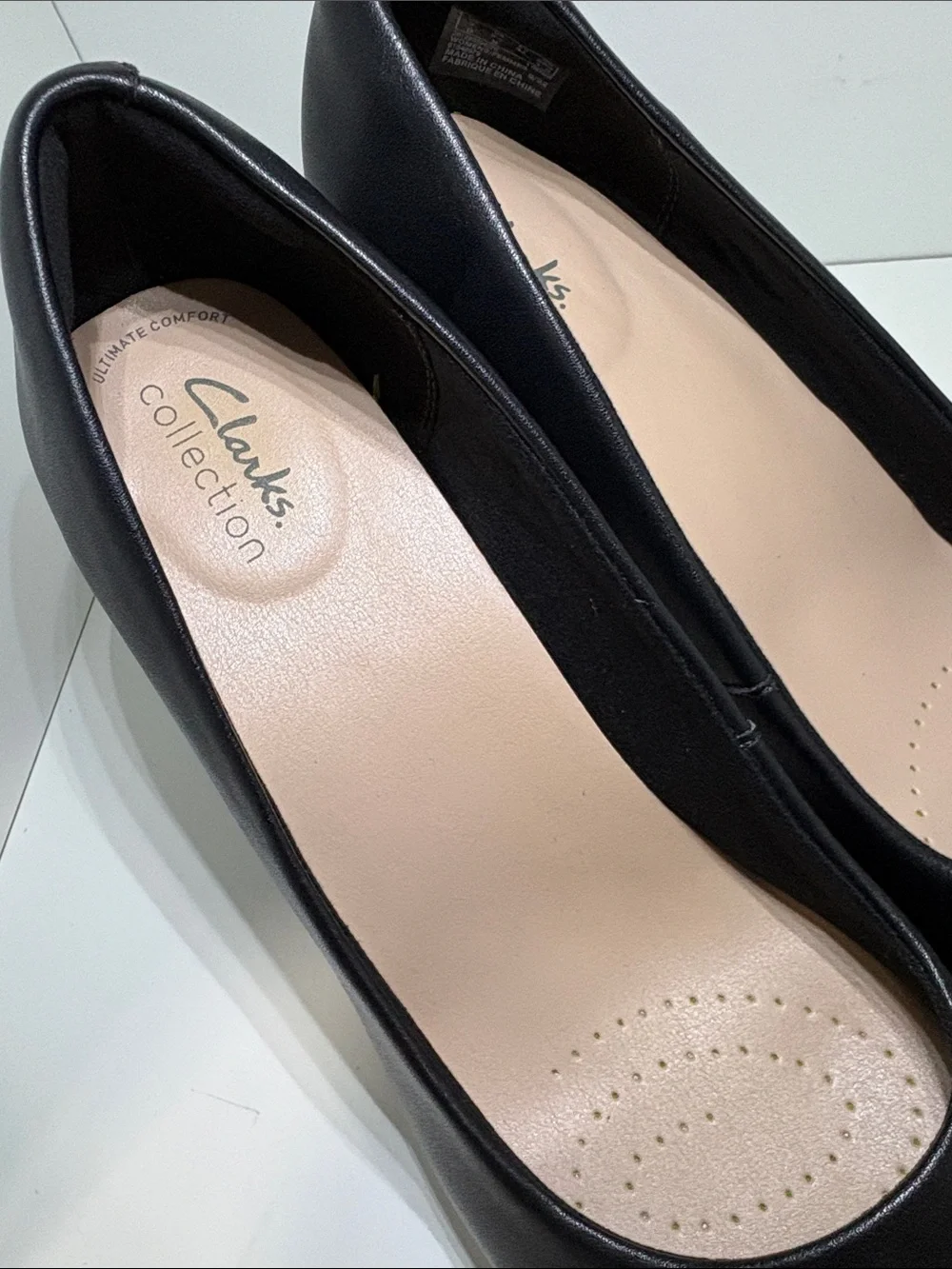 Clarks Adriel Viola Black Leather Women’s Classic pump